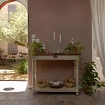 La Maison Vieille &